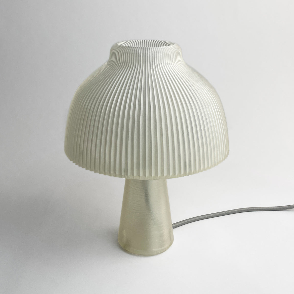 LUMINÁRIA COGU - Acompanha lâmpada LED RGB