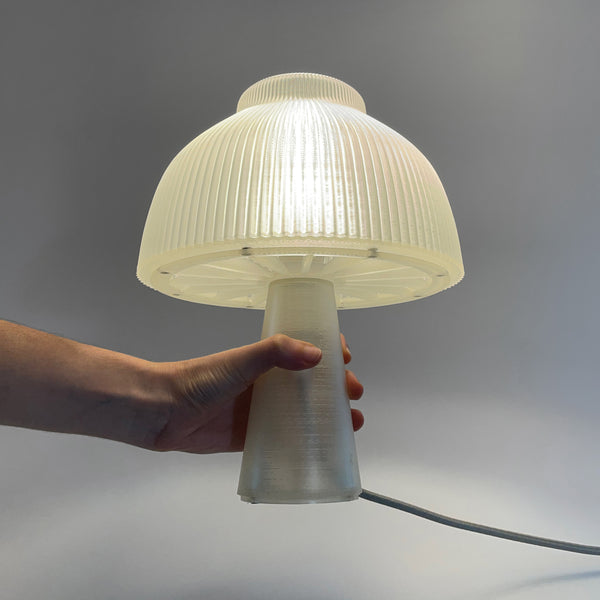 LUMINÁRIA COGU - Acompanha lâmpada LED RGB