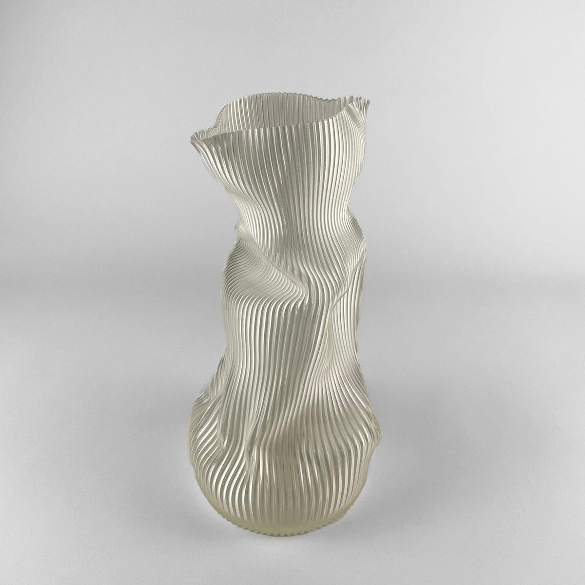 VASO AMASSADINHO G - É Pedra Ateliê
