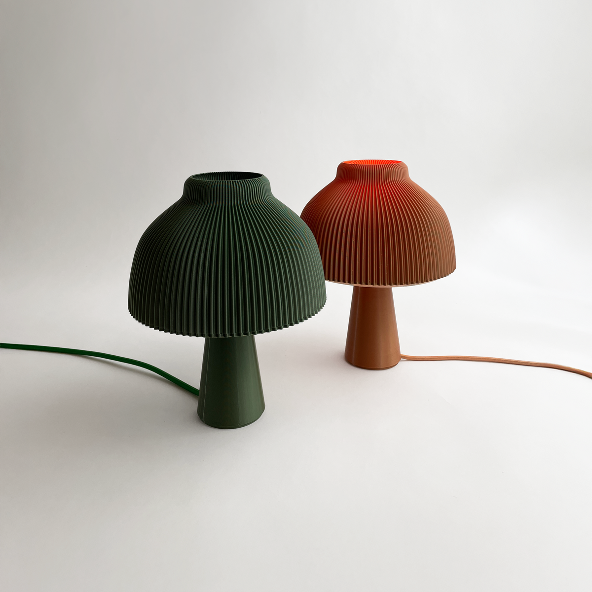 LUMINÁRIA COGU VERDE ESCURO - Acompanha lâmpada LED RGB